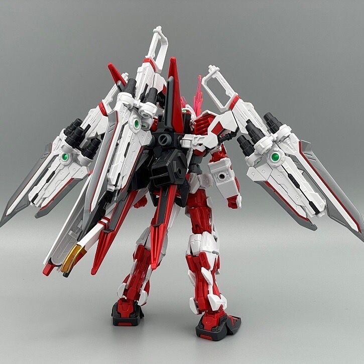 Astray Red Frame Gundam Bausat – Model Kit Mecha Bewertung und Preis